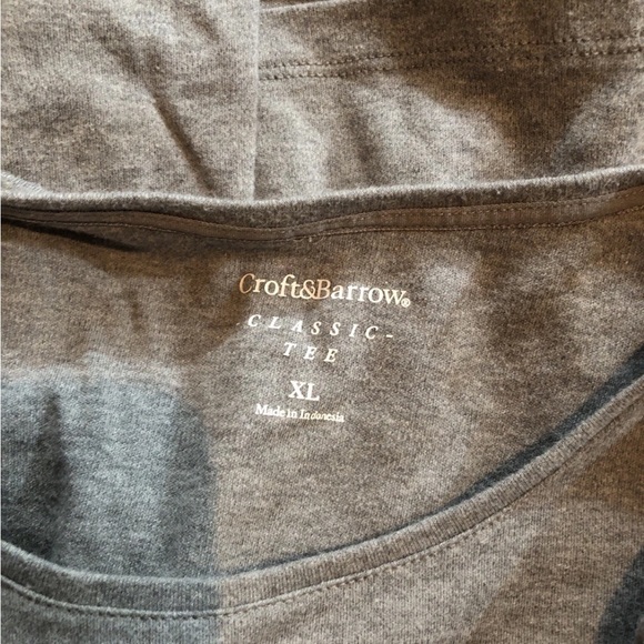 Croft & Barrow gray Long Sleeve Top With Cardinal - Womens XL, Bust 21.5” - Picture 3 of 4